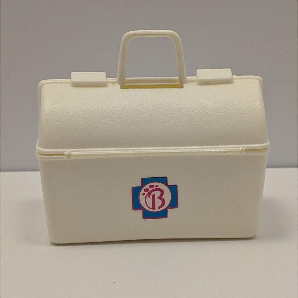 Barbie Vet Bag 1990s – White Pet Doctor Case with Blue Cross & Pink B – Bag Only